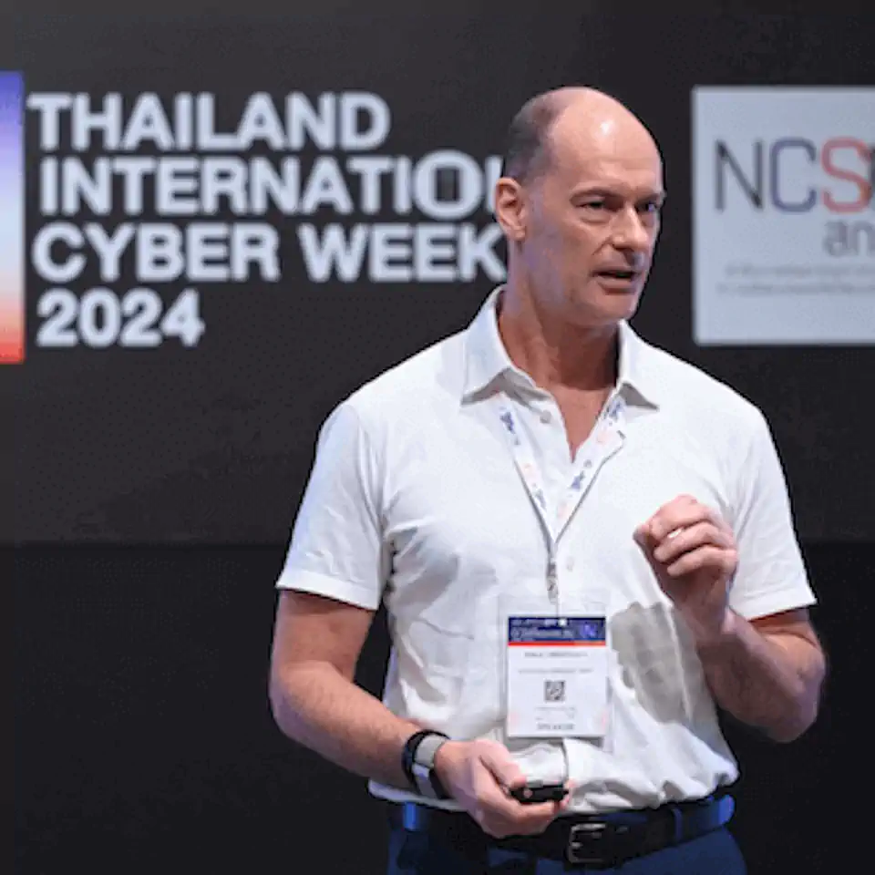 Serge Christiaans is Singapore's most requested speaker on aviation cybersecurity and airplane cybersafety.